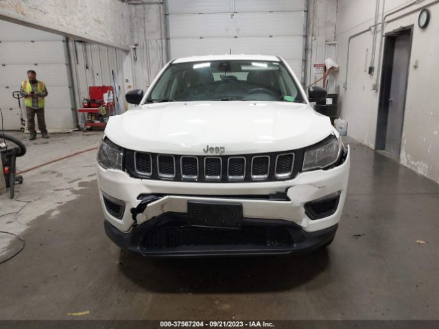 3C4NJDAB8HT647075 Jeep Compass Sport