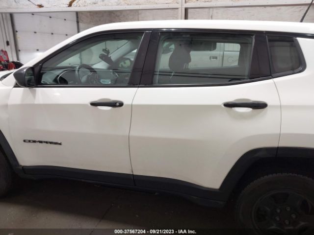 3C4NJDAB8HT647075 Jeep Compass Sport
