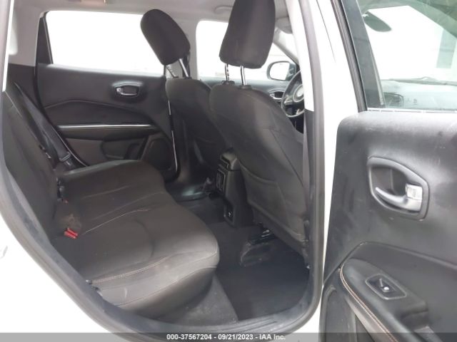 3C4NJDAB8HT647075 Jeep Compass Sport