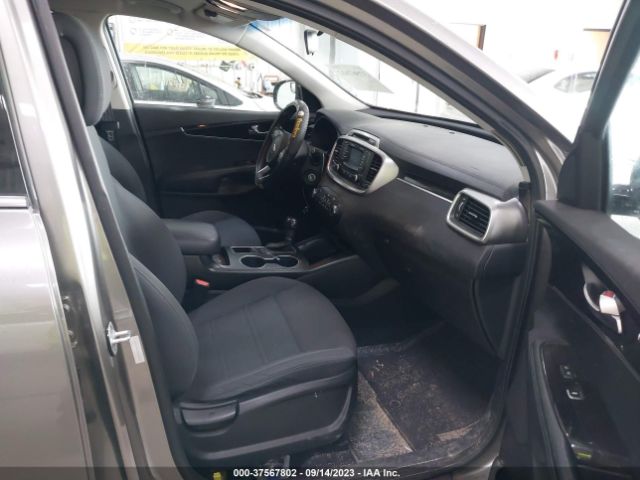5XYPGDA52HG212125 KIA Sorento Lx V6