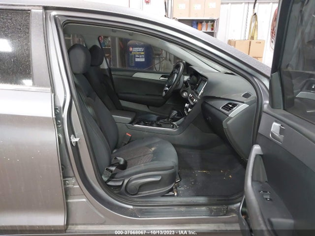 Hyundai SONATA SE 2019 5NPE24AF2KH759815 Image 5