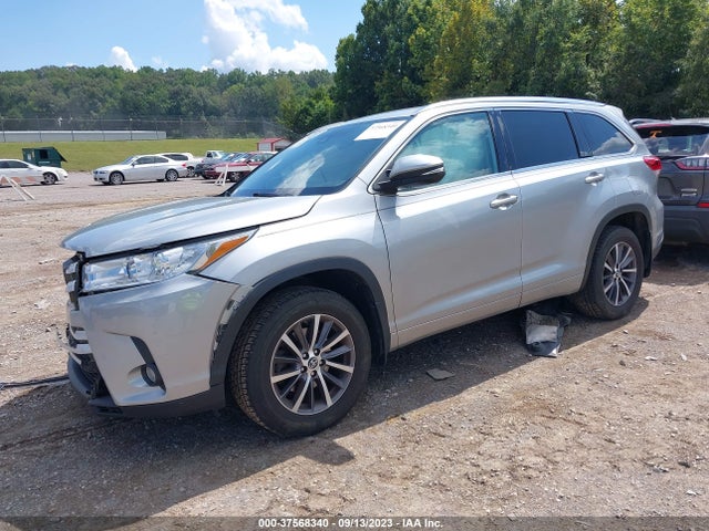 Toyota Highlander Xle 2018 5TDJZRFH1JS849919 Image 2