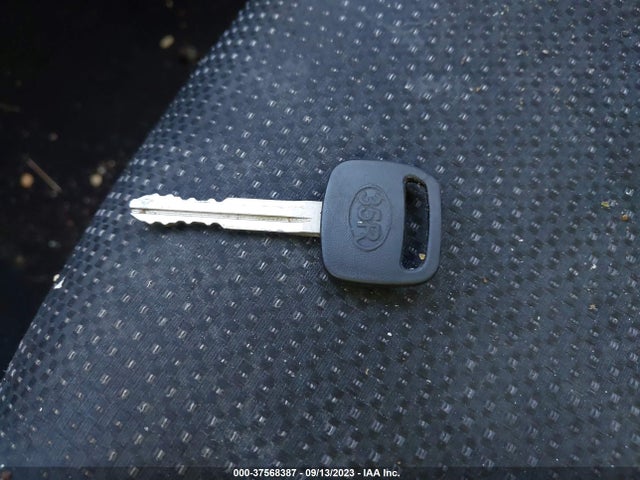 2009 PONTIAC VIBE W/1SA VIN: 5Y2SP67839Z460068