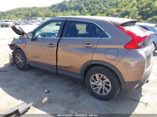 2018 MITSUBISHI ECLIPSE CROSS JA4AT3AA1JZ040731 Photo 2