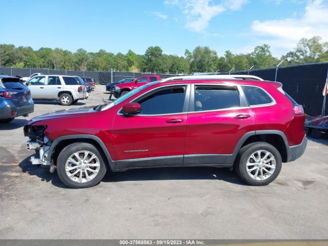 1C4PJLCB1KD308266 Jeep Cherokee Latitude