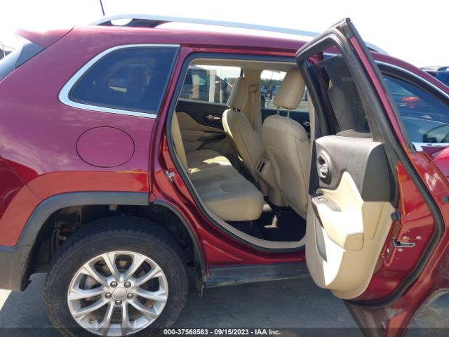 1C4PJLCB1KD308266 Jeep Cherokee Latitude