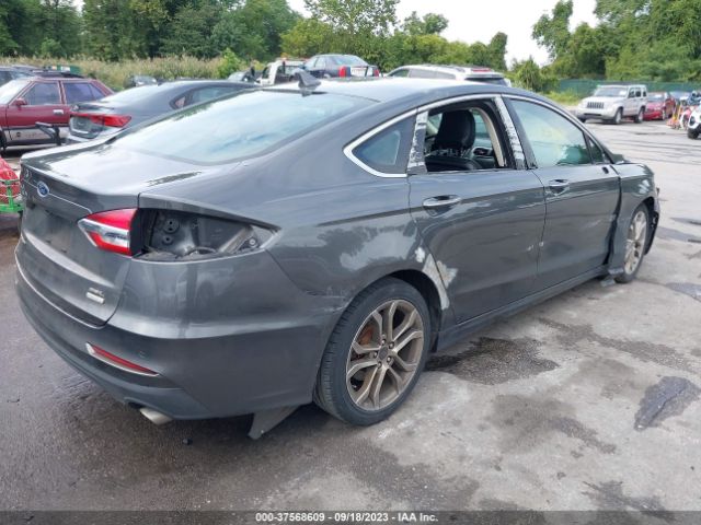 3FA6P0CD8KR182527 Ford FUSION SEL