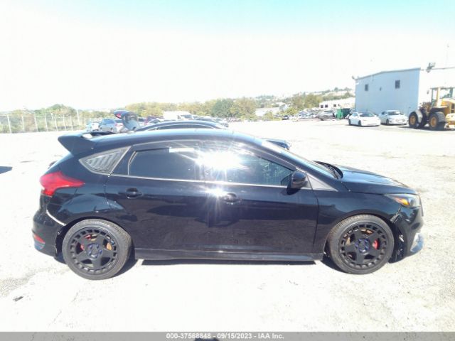 1FADP3L93GL228081 Ford FOCUS ST