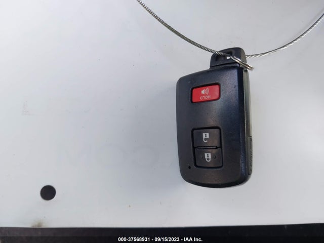 2018 TOYOTA RAV4 XLE VIN: JTMWFREVXJJ193755