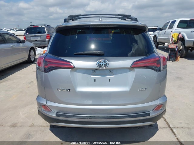2018 TOYOTA RAV4 XLE VIN: JTMWFREVXJJ193755