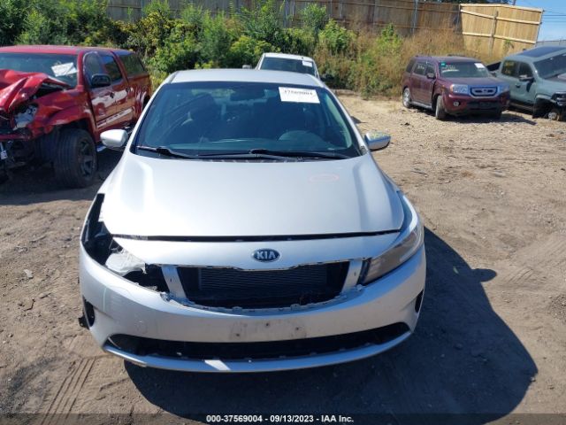 3KPFL4A74JE245462 KIA FORTE LX