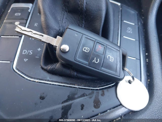 3VV1B7AX3JM129529 Volkswagen TIGUAN S
