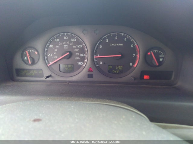 2001 VOLVO S60 VIN: YV1RS58D812038887