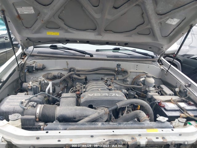 2005 TOYOTA SEQUOIA SR5 VIN: 5TDBT44A85S249161