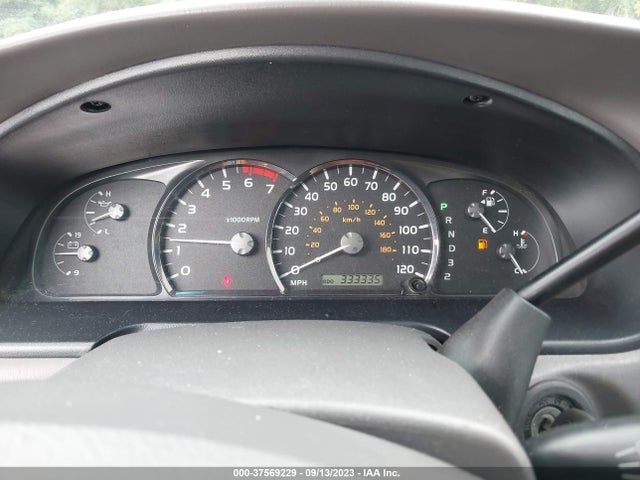 2005 TOYOTA SEQUOIA SR5 VIN: 5TDBT44A85S249161