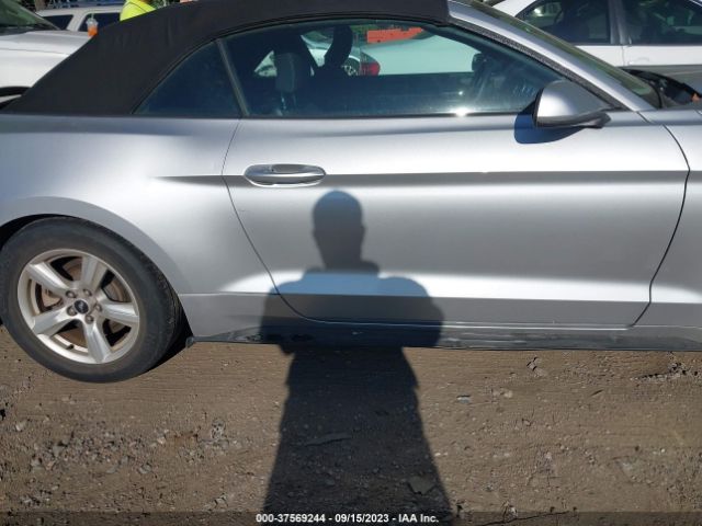 1FATP8EM5H5276276 Ford Mustang V6
