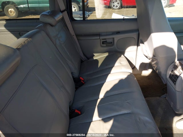 2000 FORD EXPLORER XLT VIN: 1FMZU83P8YZB75327