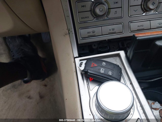 2010 JAGUAR XF SAJWA0FA4AHR54973 Photo 10