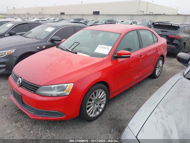 3VWD17AJ4EM415726 Volkswagen Jetta Sedan Se