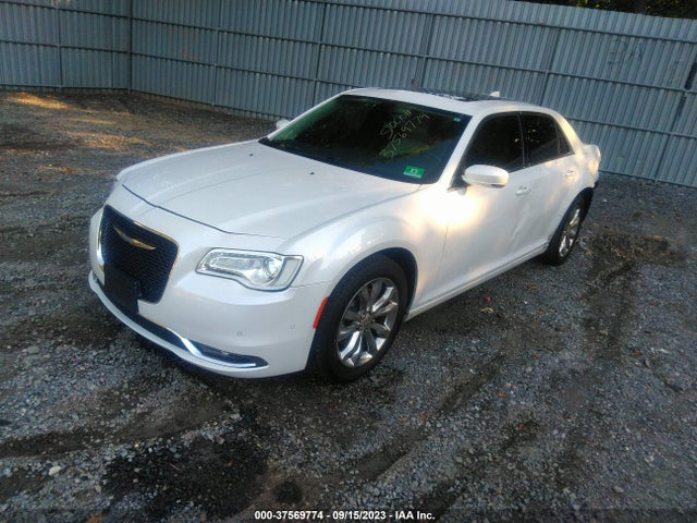 Chrysler 300 Limited 2016 2C3CCARG2GH142306 Image 2