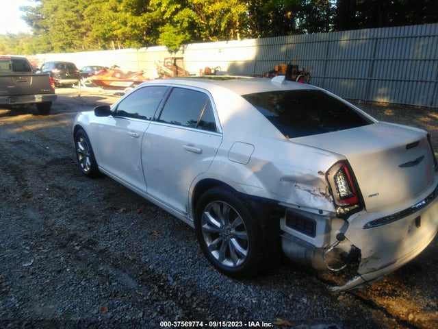 Chrysler 300 Limited 2016 2C3CCARG2GH142306 Image 6
