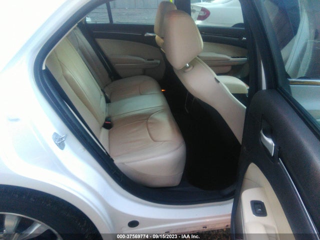 Chrysler 300 Limited 2016 2C3CCARG2GH142306 Image 8