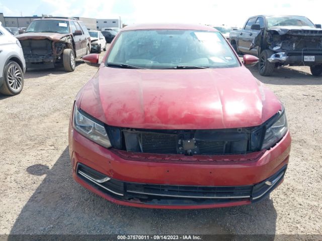 1VWAT7A33HC002412 Volkswagen Passat 1.8t S