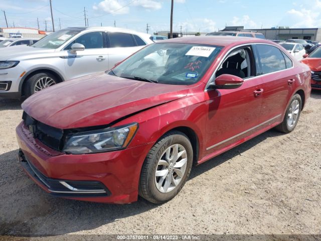 1VWAT7A33HC002412 Volkswagen Passat 1.8t S