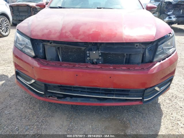 1VWAT7A33HC002412 Volkswagen Passat 1.8t S