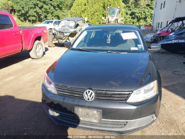 3VW2K7AJ7EM208056 Volkswagen Jetta Sedan S