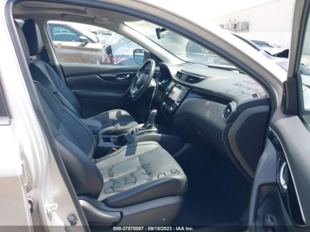 JN1BJ1CR7HW127166 Nissan Rogue Sport Sl