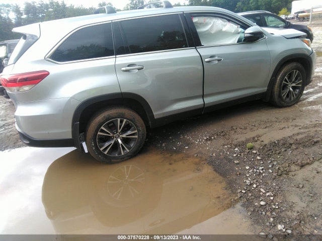 2019 TOYOTA HIGHLANDER 5TDBZRFHXKS928432 Photo 3
