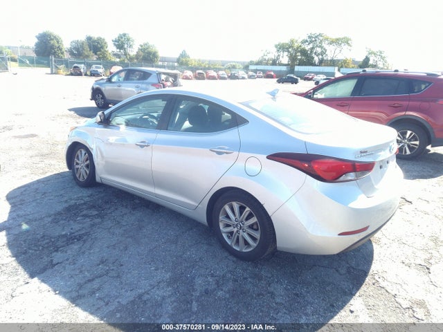 Hyundai ELANTRA SE 2015 5NPDH4AE4FH571403 Image 3