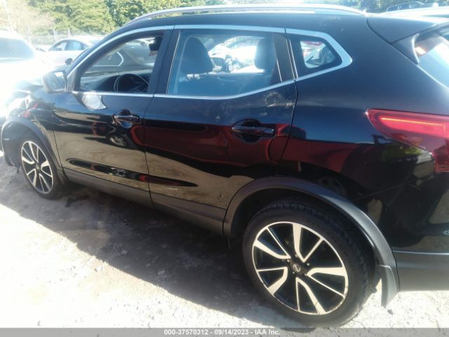 JN1BJ1CR1HW120276 Nissan Rogue Sport Sl
