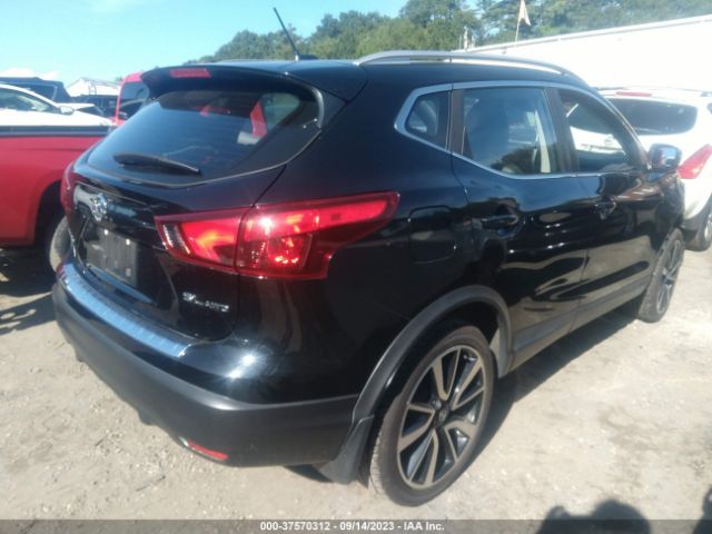 JN1BJ1CR1HW120276 Nissan Rogue Sport Sl