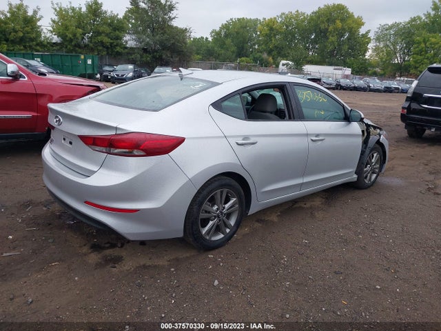 2018 HYUNDAI ELANTRA SEL VIN: 5NPD84LF5JH297496