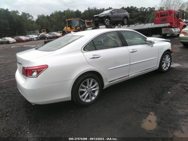 2011 LEXUS ES 350 VIN: JTHBK1EG3B2433624