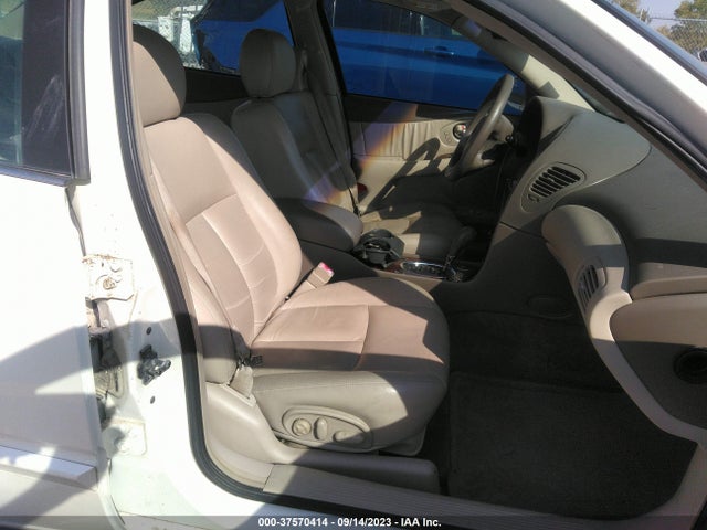 2003 OLDSMOBILE AURORA VIN: 1G3GS64C734137871