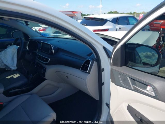 KM8J33A41LU145281 Hyundai Tucson Value
