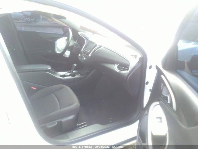 Chevrolet MALIBU LT 2018 1G1ZD5ST1JF181004 Image 5