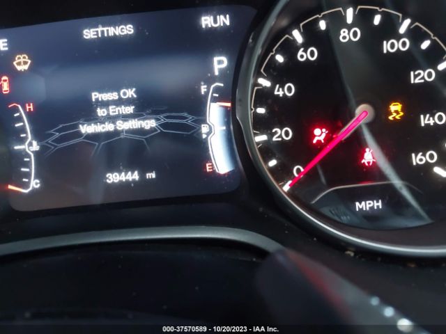 3C4NJCBB3KT782397 Jeep Compass Altitude