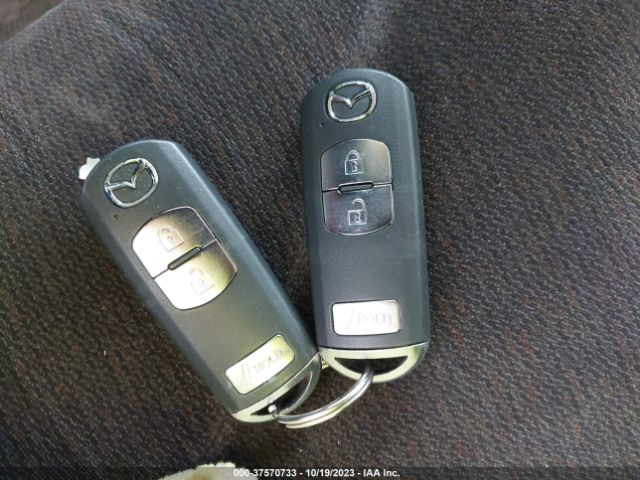 2017 MAZDA MAZDA3 5-DOOR JM1BN1M37H1120811 Photo 10