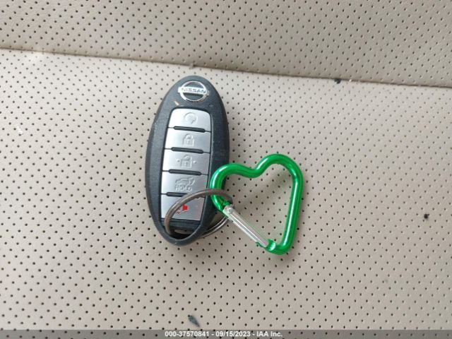 5N1AT2MT5KC708057 Nissan Rogue Sl