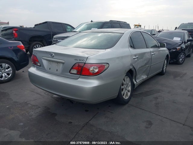 2002 LEXUS ES 300 VIN: JTHBF30G720083160
