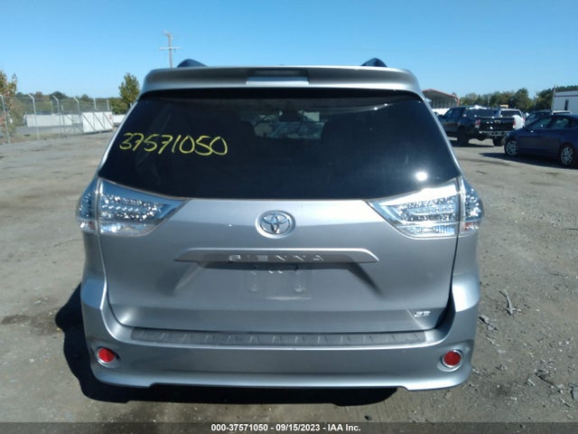 Toyota SIENNA SE 2017 5TDXZ3DC7HS888166 Image 16