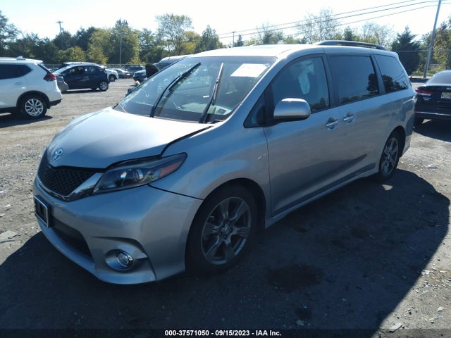 Toyota SIENNA SE 2017 5TDXZ3DC7HS888166 Image 2