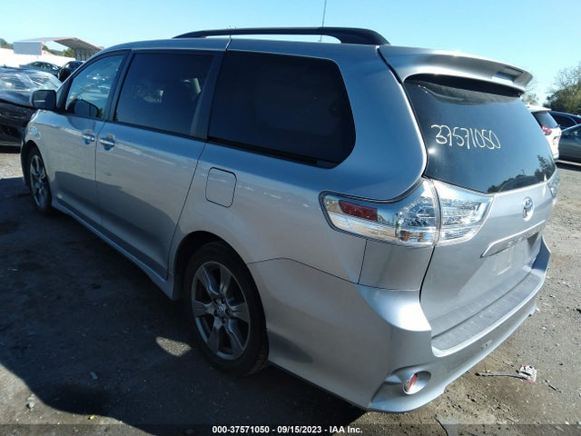 Toyota SIENNA SE 2017 5TDXZ3DC7HS888166 Image 3
