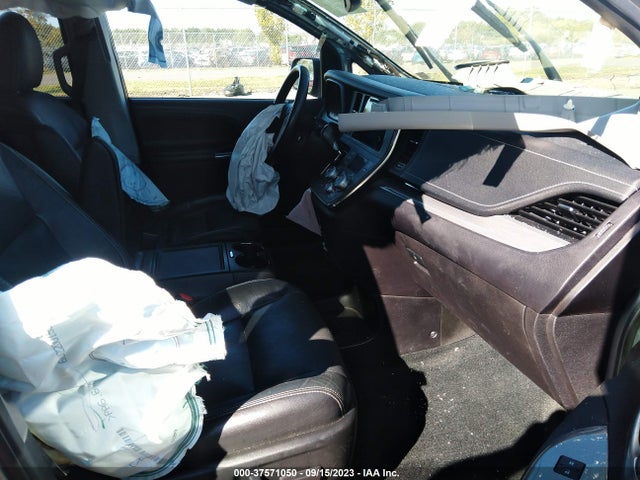 Toyota SIENNA SE 2017 5TDXZ3DC7HS888166 Image 5