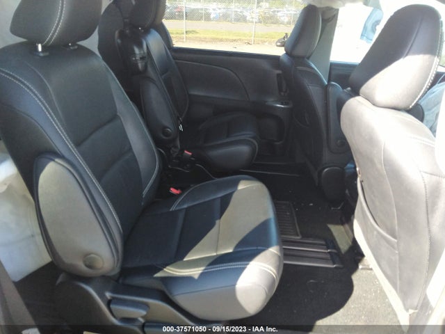 Toyota SIENNA SE 2017 5TDXZ3DC7HS888166 Image 8