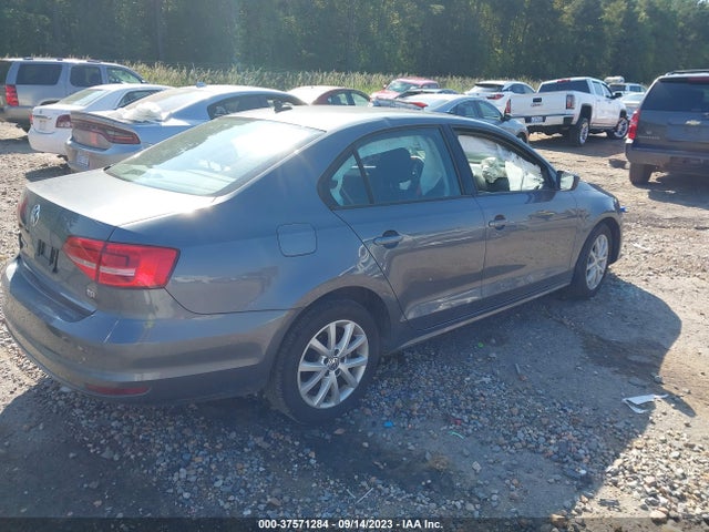 3VWB07AJ9FM292677 Volkswagen Jetta Sedan 1.8t Se